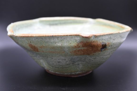 R0094 - Molded Flower Bowl R0094 - Molded Flower Bowl