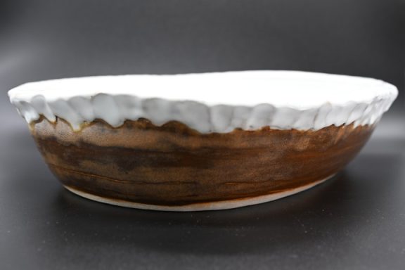 R0029 - Pie Crust Dish R0029 - Pie Crust Dish
