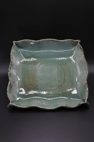 R0045 - Square Crimped Dish R0045 - Square Crimped Dish